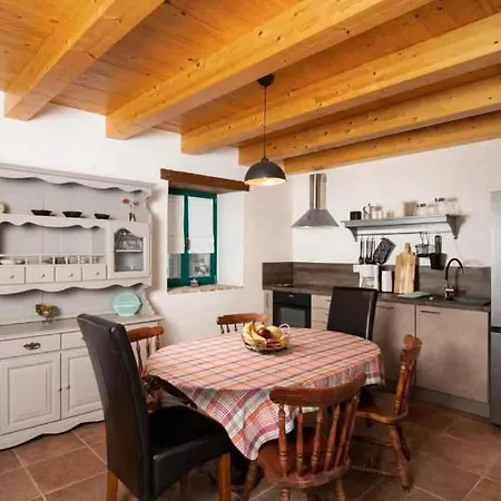 Unit_type_terraced_house With Bbq In 54588 Hébergement de vacances *